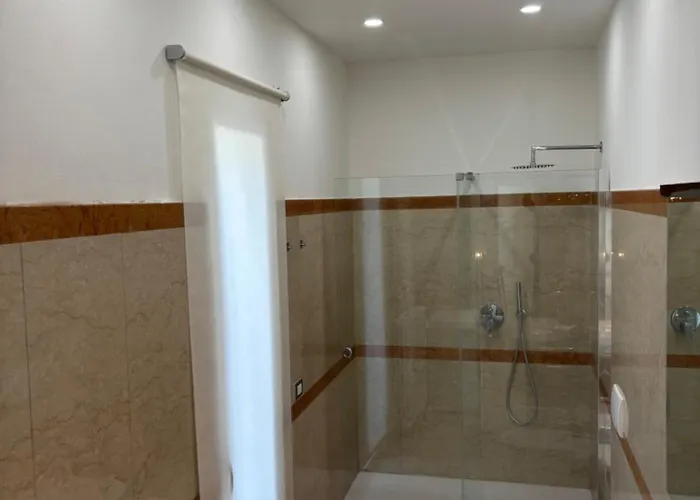 Prázdninový dům Red Leaf Como